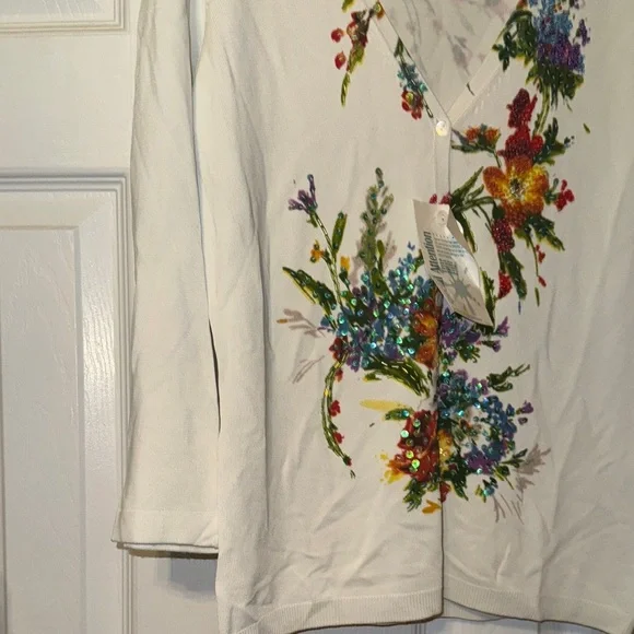 Vertigo Paris White Floral Long Sleeve Top - Picture 4 of 8